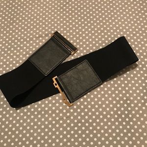 Black Stretchy Belt...